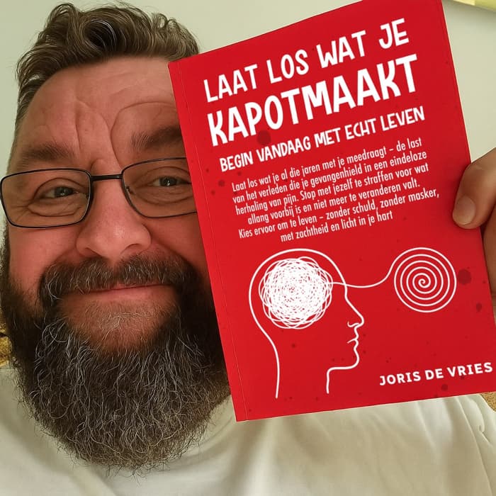 Daan H. uit Utrecht leest Laat Los Wat Je Kapotmaakt